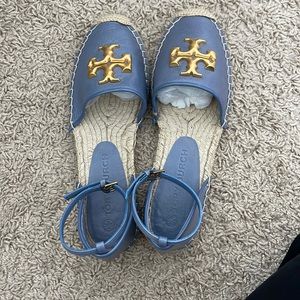 - Tory burch shoes